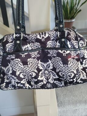 Vintage- Lululemon Black & White Printed Gym/Overnight Bag